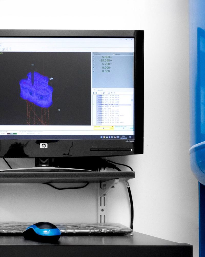 Un monitor mostra la scansione 3D